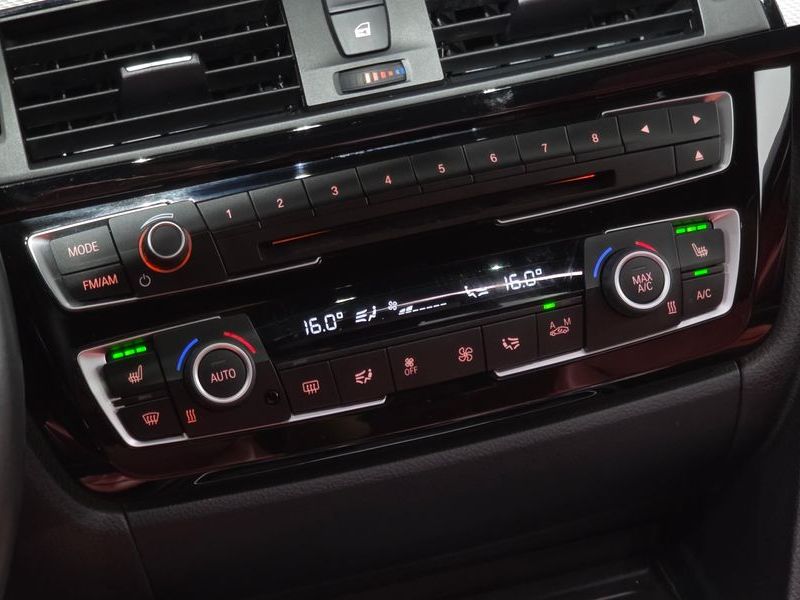 2017 BMW 3 Series 330i M Sport photo 19