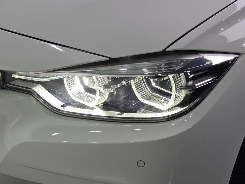 2017 BMW 3 Series 330i M Sport photo 22
