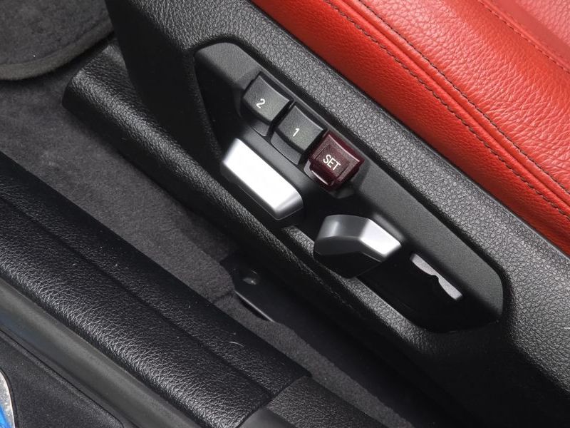 2017 BMW 3 Series 330i M Sport photo 29