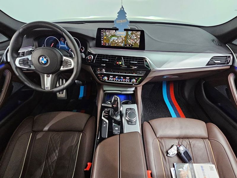 2019 BMW 5 Series M550d xDrive photo 7