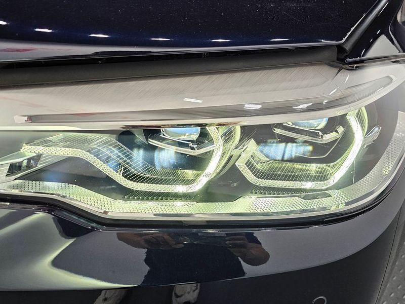 2019 BMW 5 Series M550d xDrive photo 22