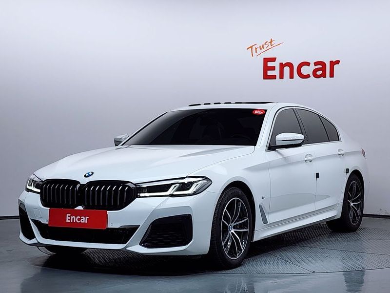 2021 BMW 5 Series 523d M Sport photo 1