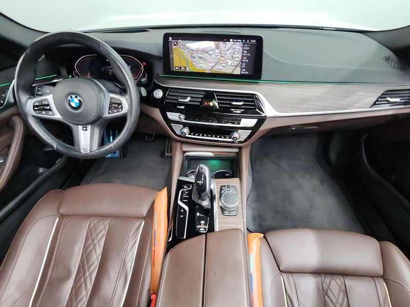 2021 BMW 5 Series 523d M Sport photo 7