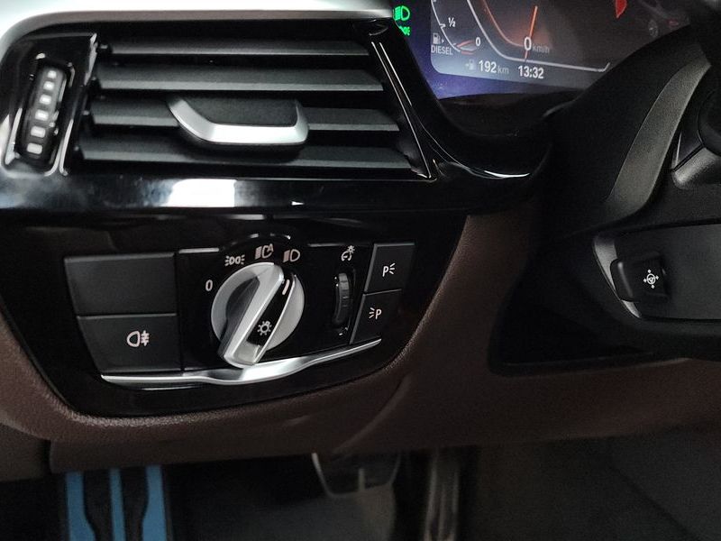 2021 BMW 5 Series 523d M Sport photo 27