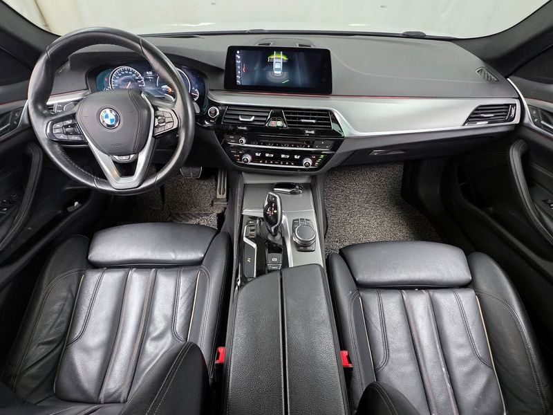 2018 BMW 5 Series 530i M Sport Package photo 7