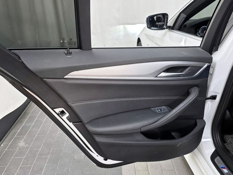 2018 BMW 5 Series 530i M Sport Package photo 25