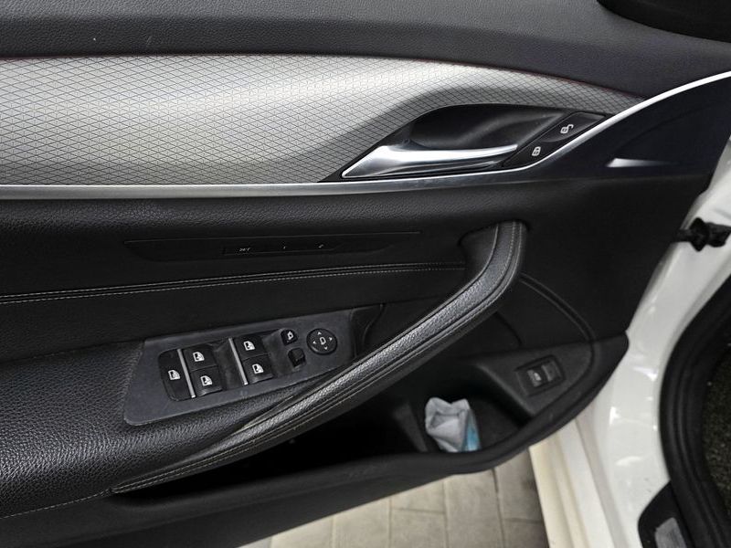 2018 BMW 5 Series 530i M Sport Package photo 27
