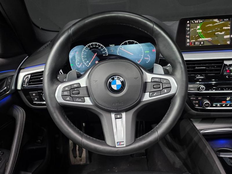2019 BMW 5 Series 520d xDrive M Sport Package Plus photo 14