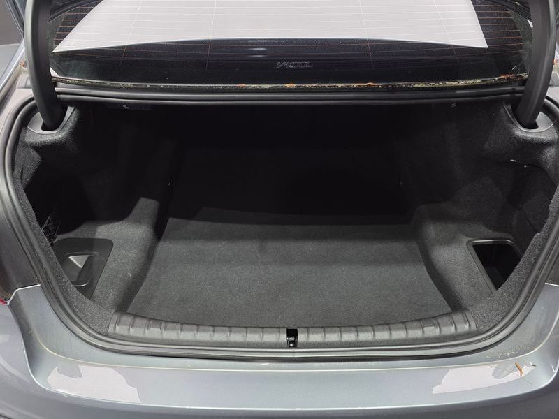 2019 BMW 5 Series 520d xDrive M Sport Package Plus photo 18