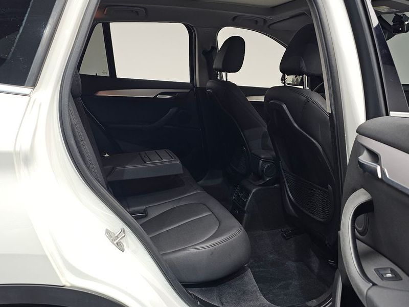 2020 BMW X1 xDrive 18d Advantage photo 11