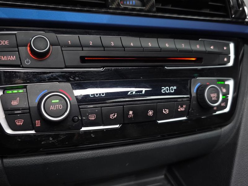 2017 BMW 3 Series 320d M Sport photo 16