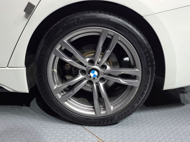 2017 BMW 3 Series 320d M Sport photo 21