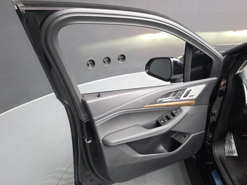 2023 BMW 2 Series 220i Luxury photo 24