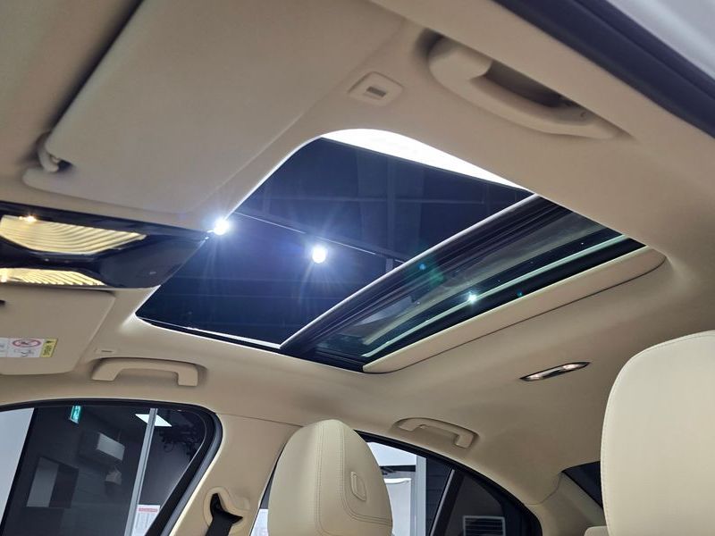 2023 BMW 3 Series 320d photo 17