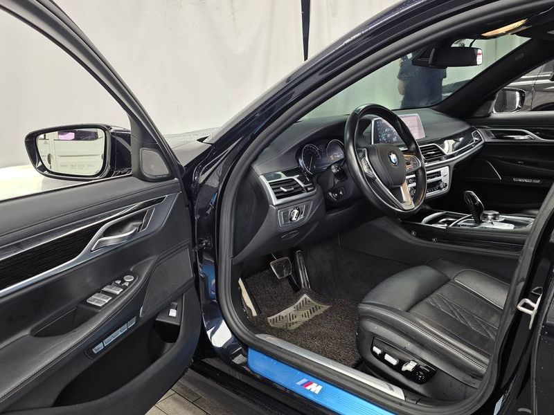 2018 BMW 7 Series 730Ld xDrive M Sport photo 10