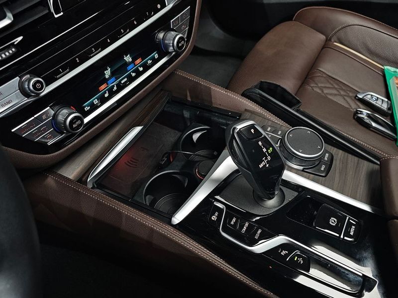 2022 BMW 6 Series 630i xDrive Luxury photo 9