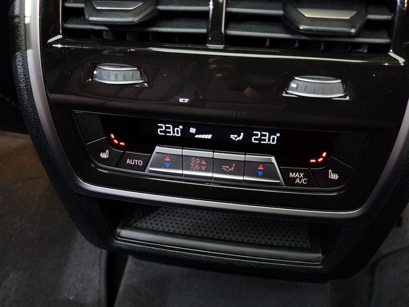 2022 BMW X5 M50i photo 17