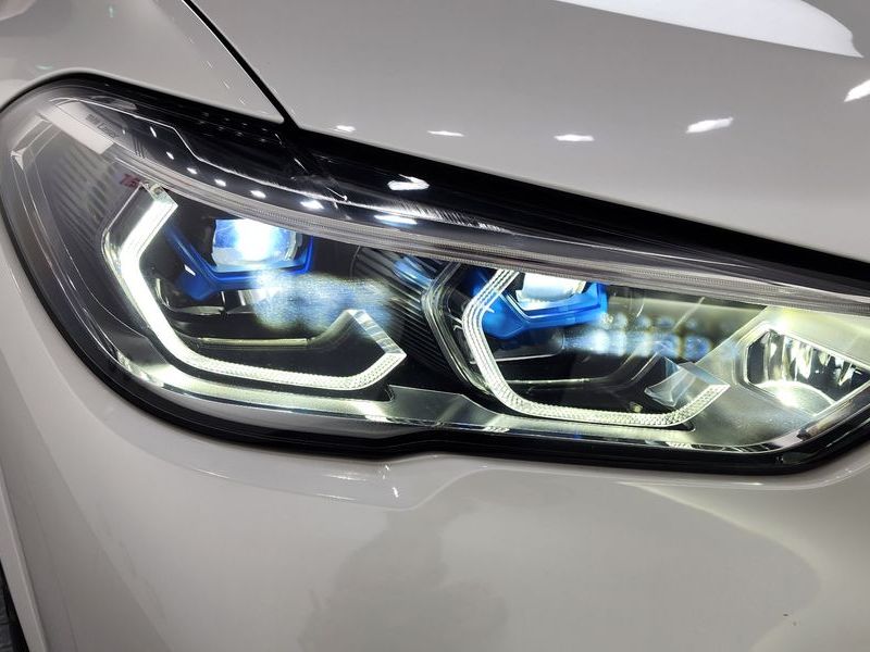 2022 BMW X5 M50i photo 22