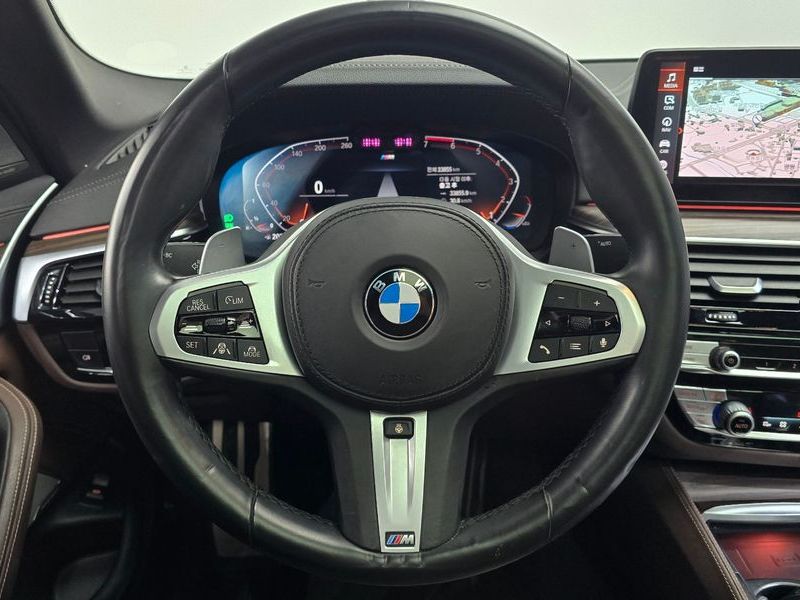 2021 BMW 5 Series 530i M Sport Package photo 13