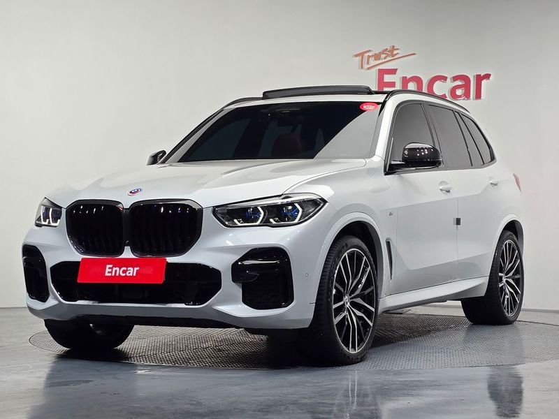 2022 BMW X5 M50i photo 1