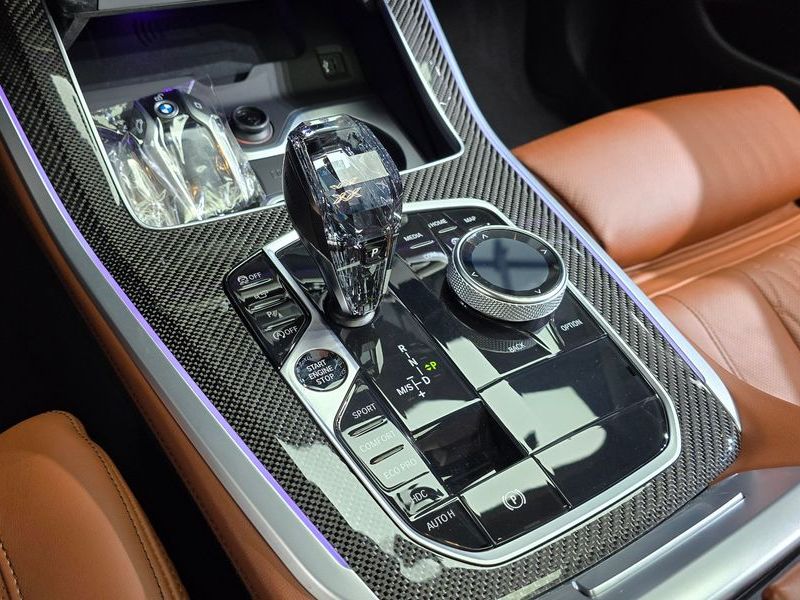 2022 BMW X5 M50i photo 9