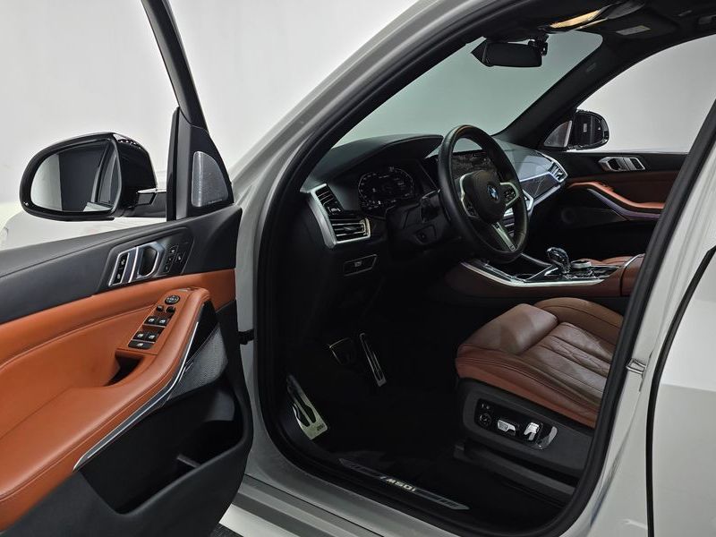 2022 BMW X5 M50i photo 10
