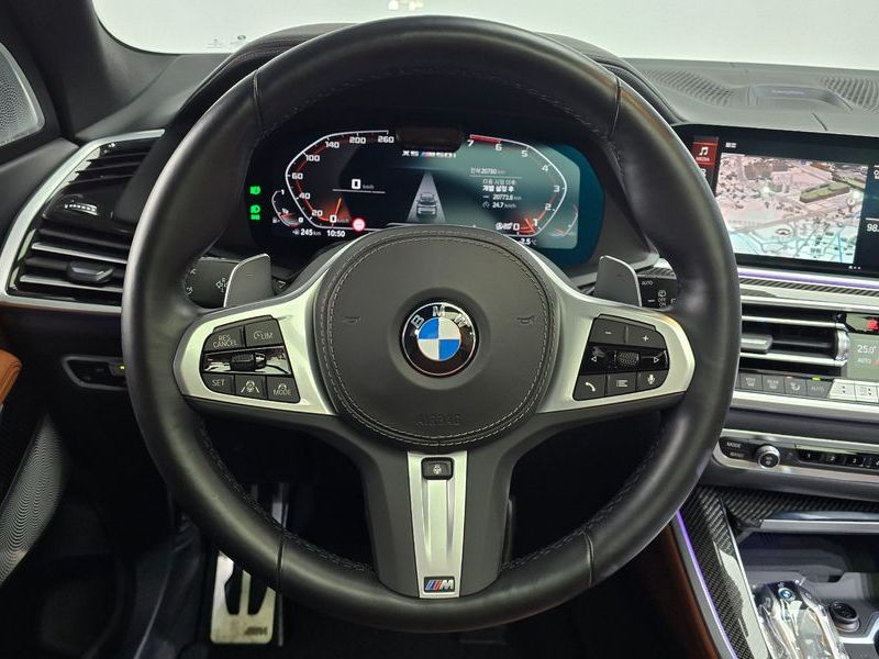 2022 BMW X5 M50i photo 13