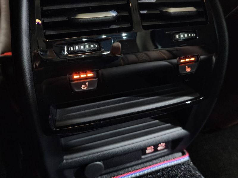 2021 BMW 5 Series 523d Luxury photo 18