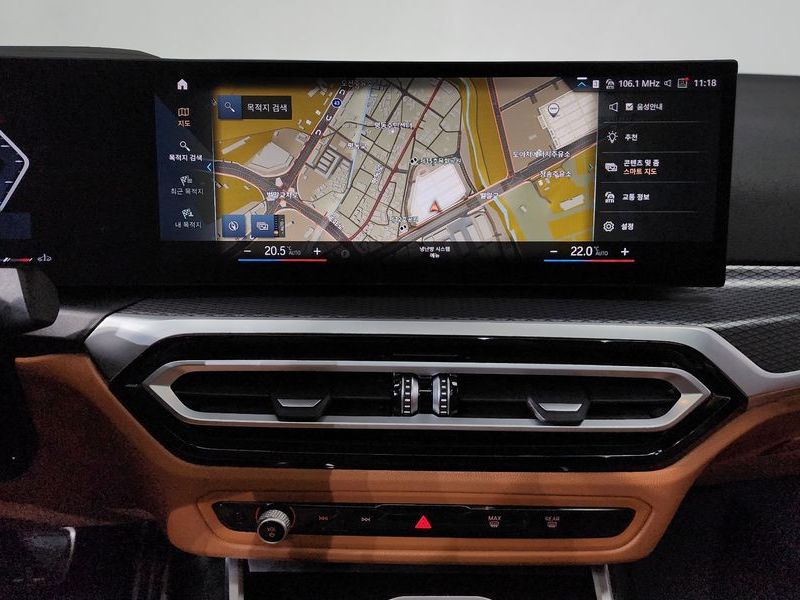 2024 BMW 3 Series 320i M Sport photo 13