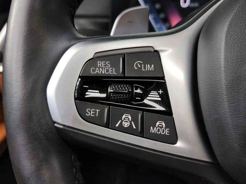 2024 BMW 3 Series 320i M Sport photo 16