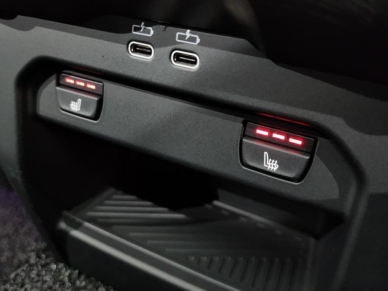 2025 BMW 5 Series 520i M Sport photo 12