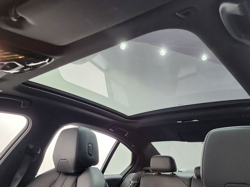 2025 BMW 5 Series 520i M Sport photo 17