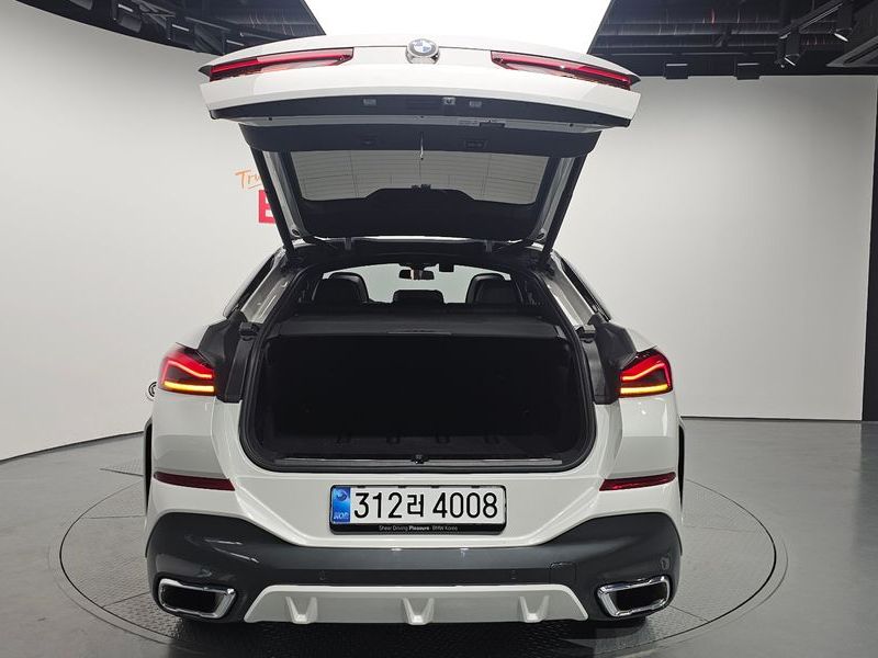 2026 BMW X6 xDrive30d M Sport photo 20