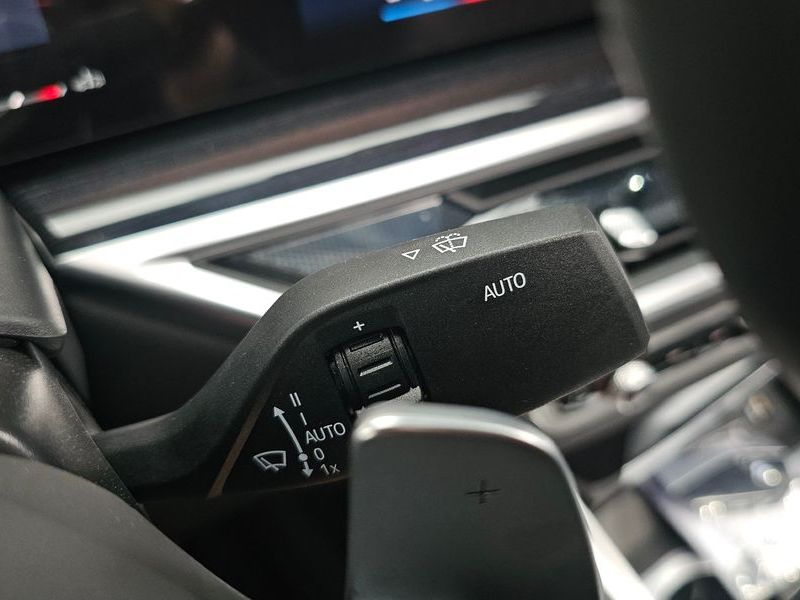 2026 BMW X6 xDrive30d M Sport photo 28