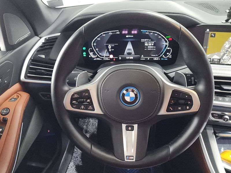 2022 BMW X5 xDrive 45e M Sport photo 13