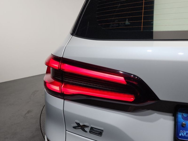 2022 BMW X5 xDrive 45e M Sport photo 23