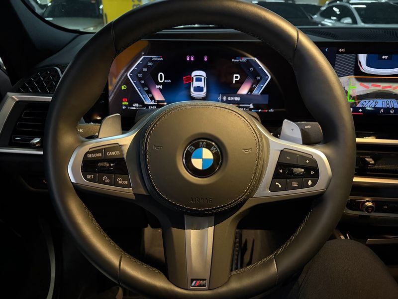 2026 BMW X6 xDrive40d M Sport Online Exclusive photo 16