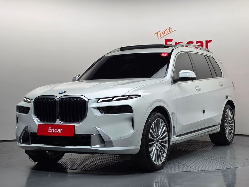 2024 BMW X7 xDrive 40i Design Pure Excellence 6-Seater photo 1