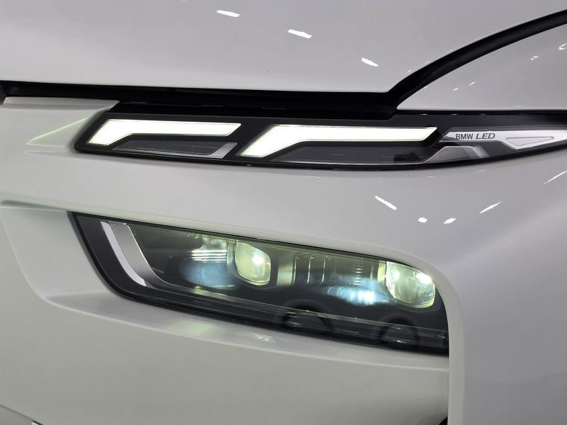 2024 BMW X7 xDrive 40i Design Pure Excellence 6-Seater photo 22