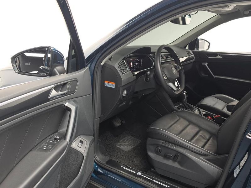 2022 Volkswagen Tiguan 2.0 TDI 4-Motion Premium photo 10