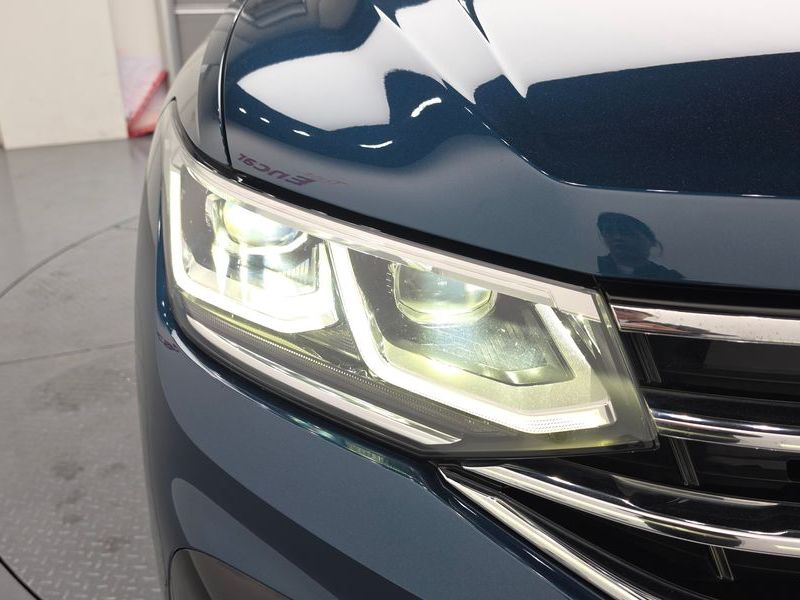 2022 Volkswagen Tiguan 2.0 TDI 4-Motion Premium photo 22