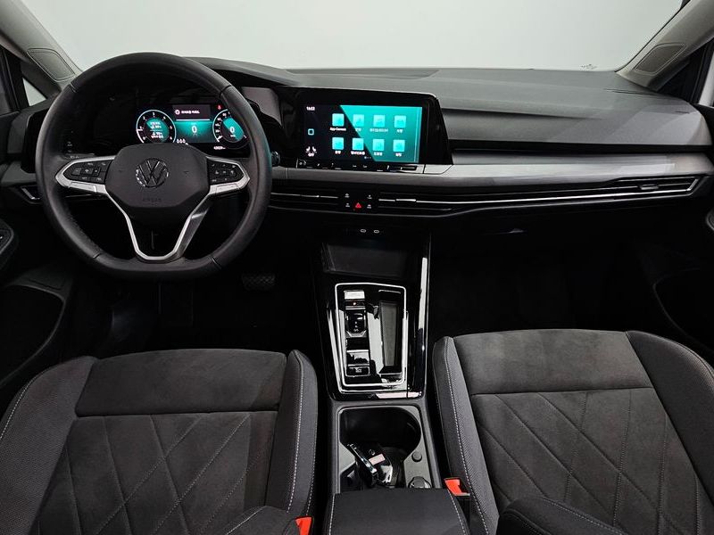 2024 Volkswagen Golf 2.0 TDI Prestige photo 7