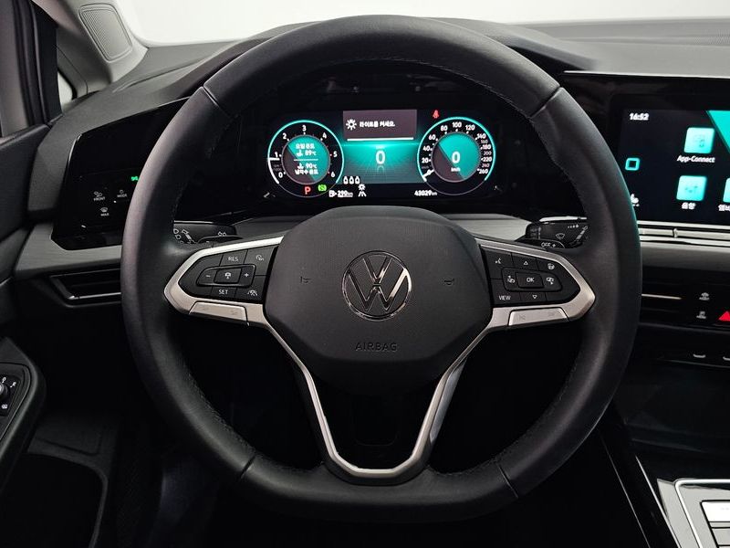 2024 Volkswagen Golf 2.0 TDI Prestige photo 13