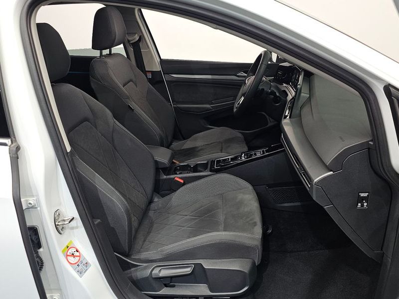 2024 Volkswagen Golf 2.0 TDI Prestige photo 26