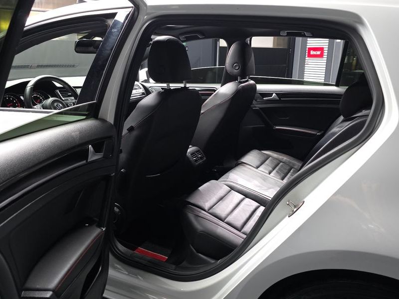 2014 Volkswagen Golf 2.0 GTI photo 12