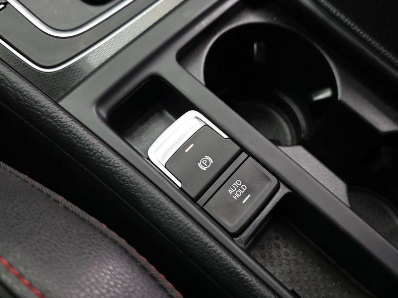 2014 Volkswagen Golf 2.0 GTI photo 18