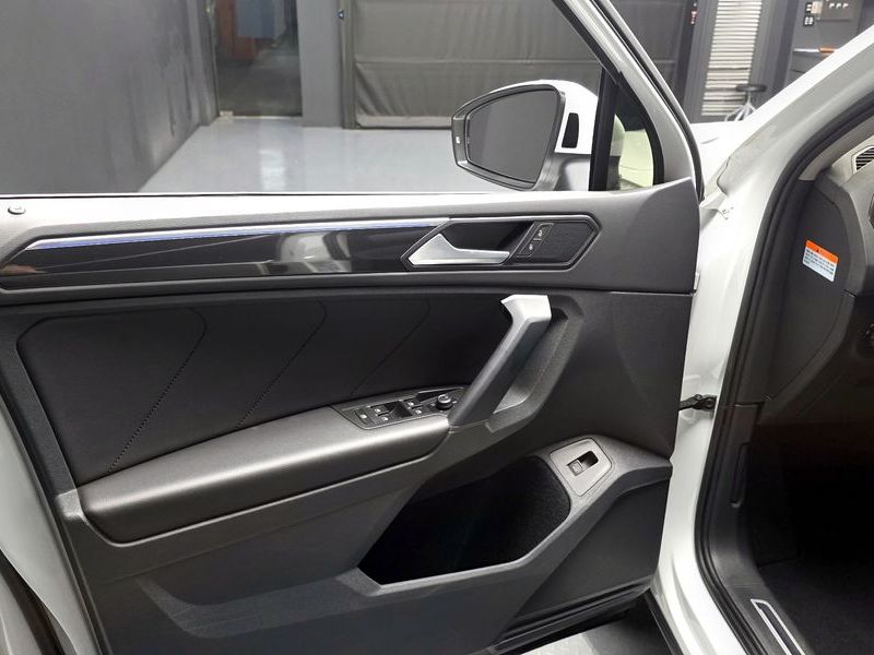 2021 Volkswagen Tiguan 2.0 TDI 4Motion Prestige photo 24