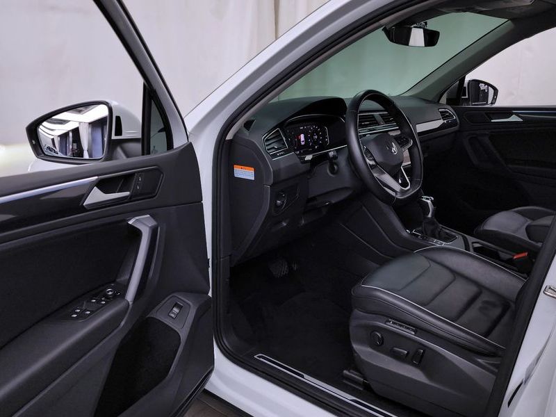 2021 Volkswagen Tiguan 2.0 TDI Premium photo 10