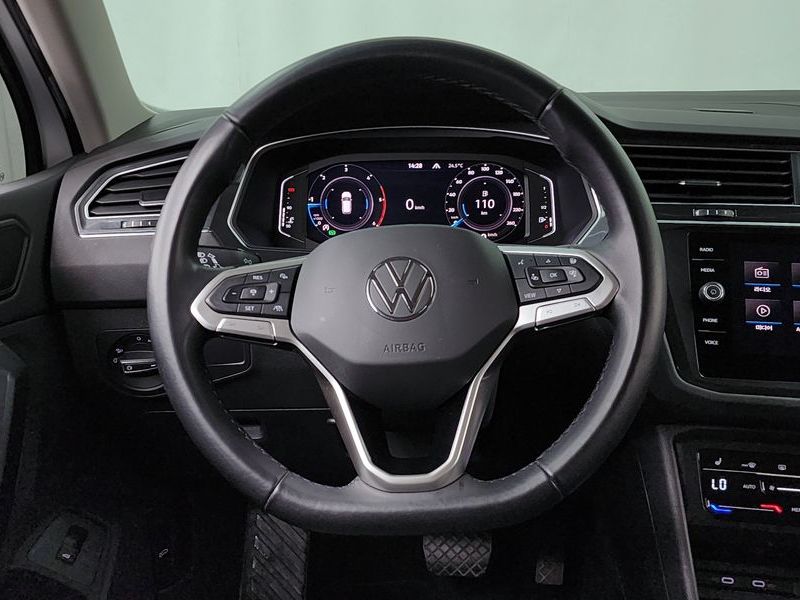 2021 Volkswagen Tiguan 2.0 TDI Premium photo 13