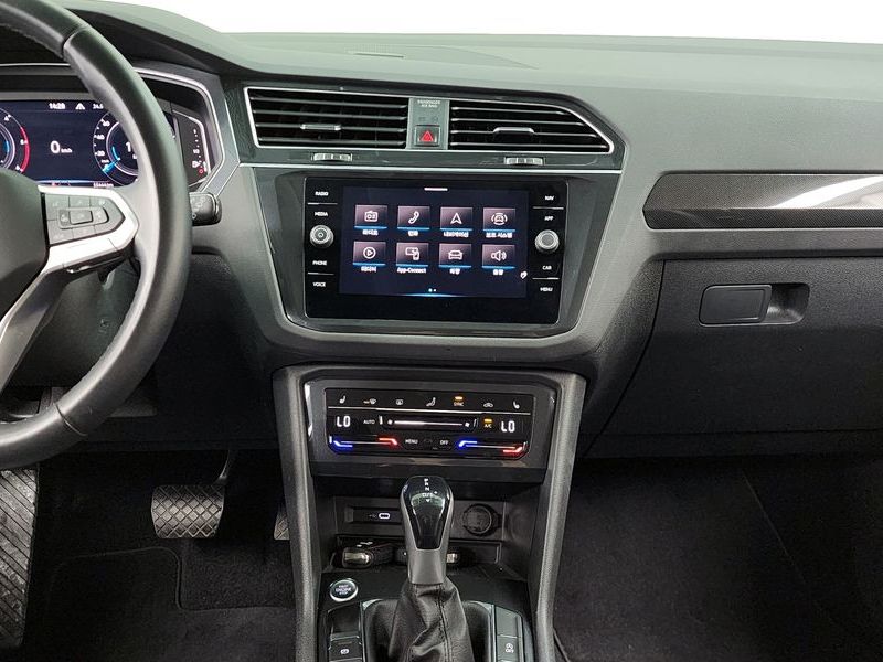 2021 Volkswagen Tiguan 2.0 TDI Premium photo 14